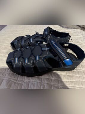 Youtb Boys Rugged Bear Fishermen Black/Blue Sandals